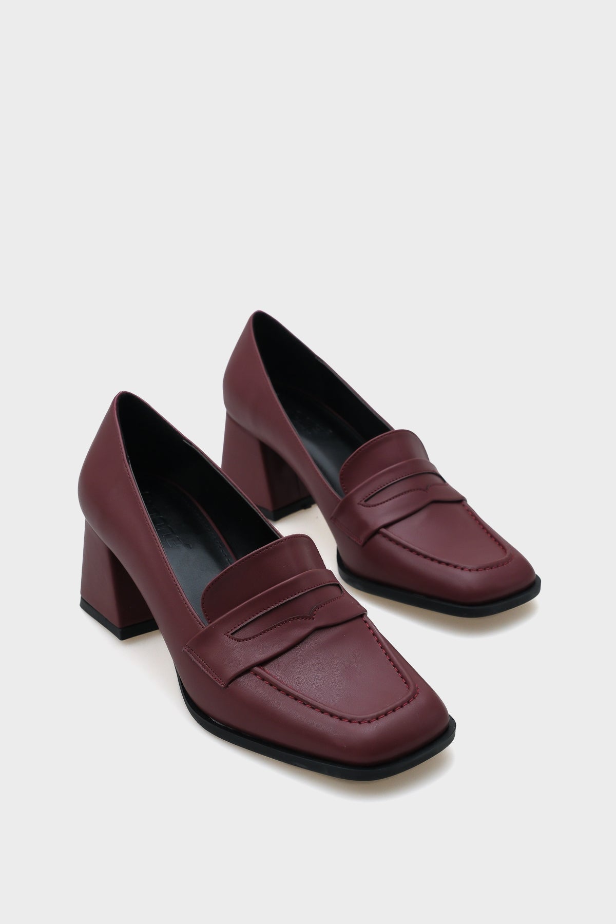 Küt Burunlu Orta Topuklu Loafer Kadın Ayakkabı