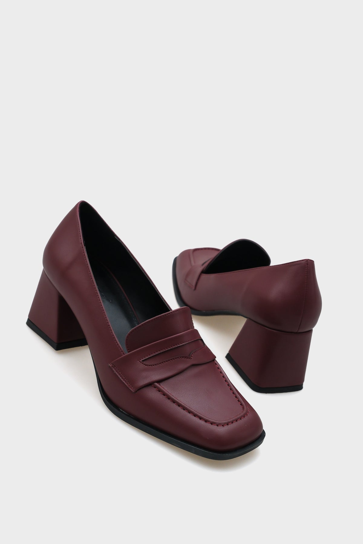 Küt Burunlu Orta Topuklu Loafer Kadın Ayakkabı