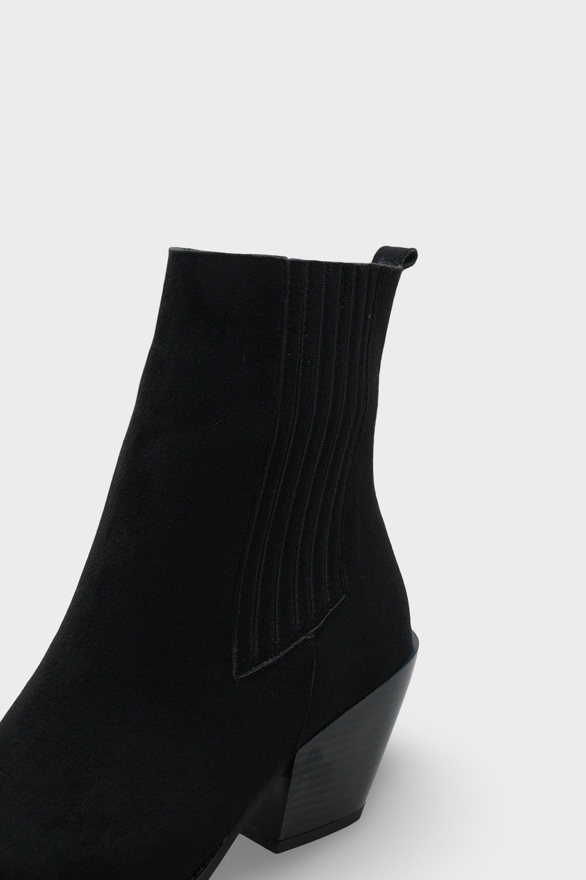 Ellyn  Sivri Burunlu Yandan Lastikli Kadın Kovboy Bot