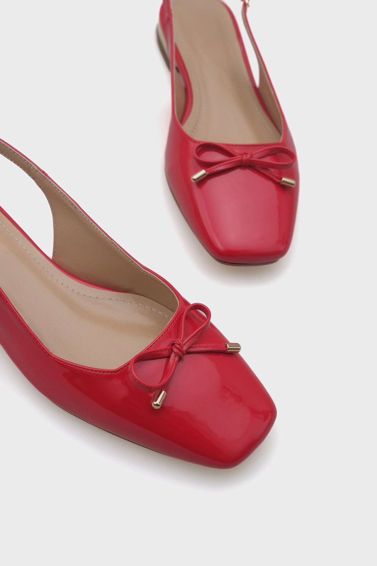 Angela Metal Topuklu Arkası Açık Kadın Babet