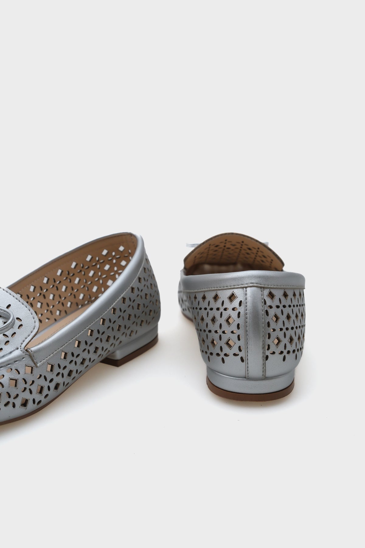 Cara Zımbalı Metalik Kadın Loafer
