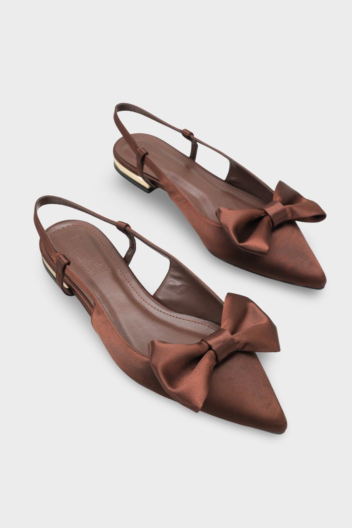 Ania Sivri Burunlu Saten Arkası Açık Kadın Babet