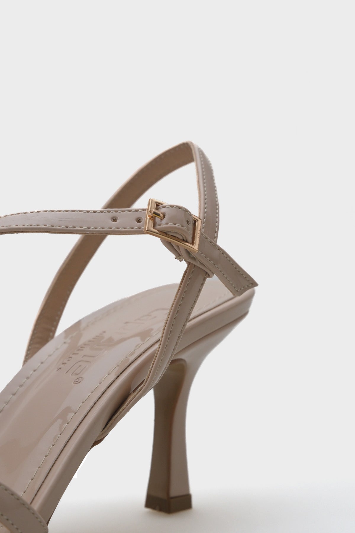 Dacy Bantlı Orta Topuklu Kadın Sandalet
