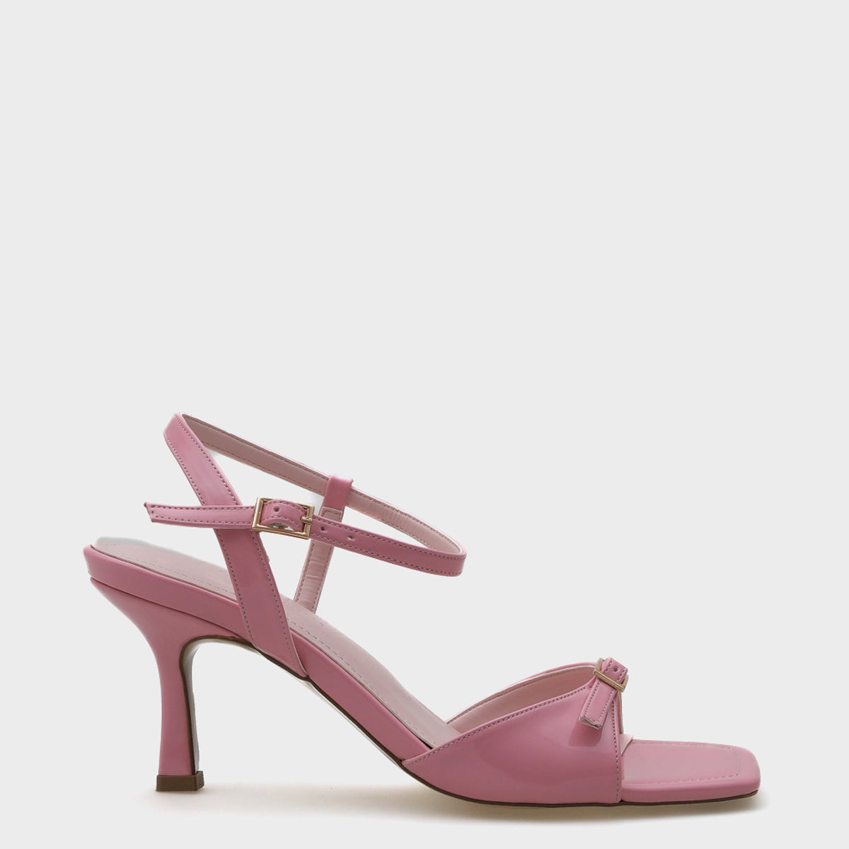 Dale Orta Topuklu Bilekten Bantlı Tokalı Kadın Sandalet