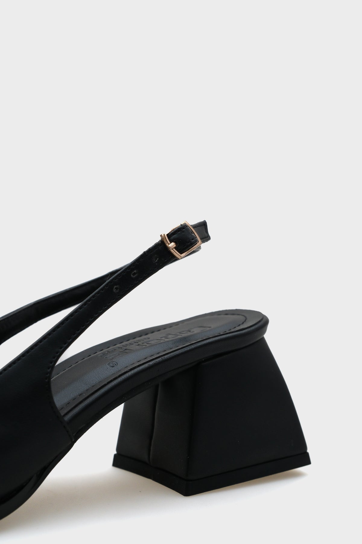 Rora Küt Burunlu Kalın Topuklu Arkası Açık Kadın Ayakkabı