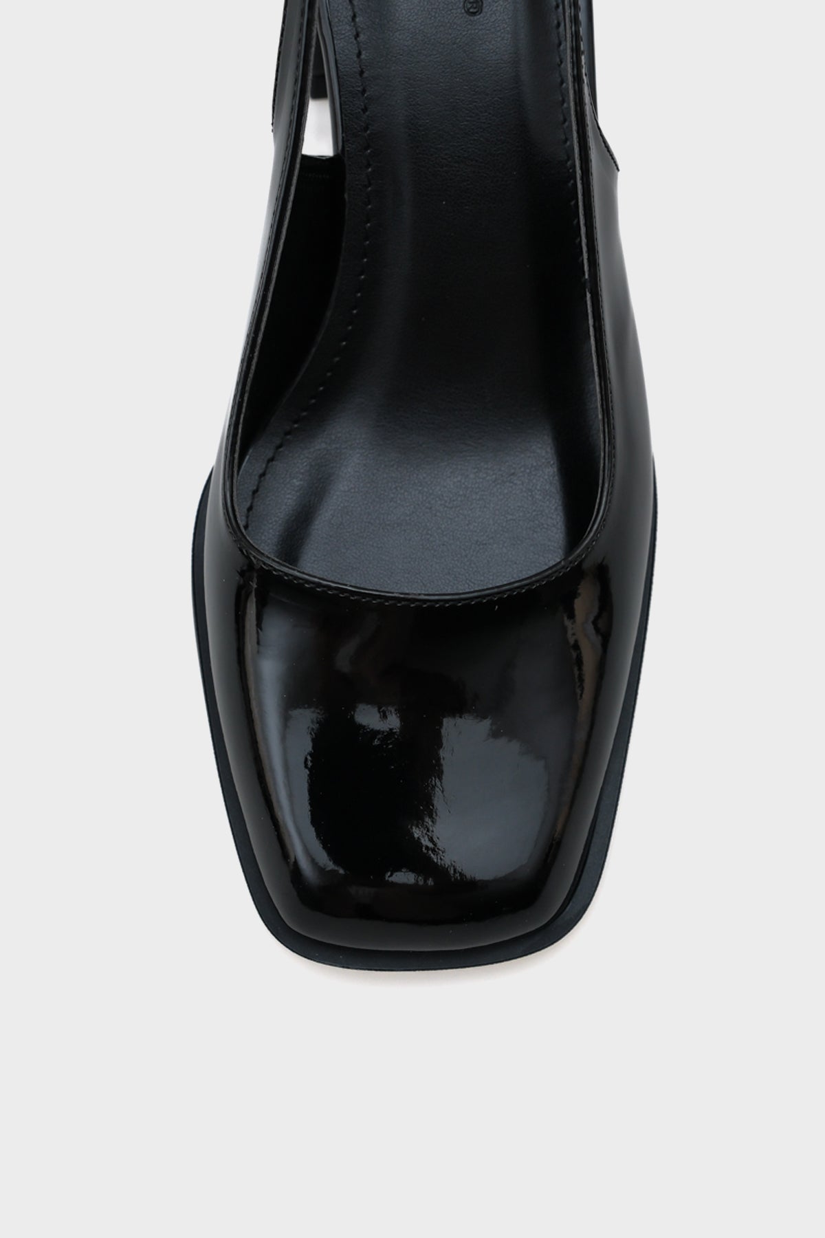 Rora Küt Burunlu Kalın Topuklu Arkası Açık Kadın Ayakkabı