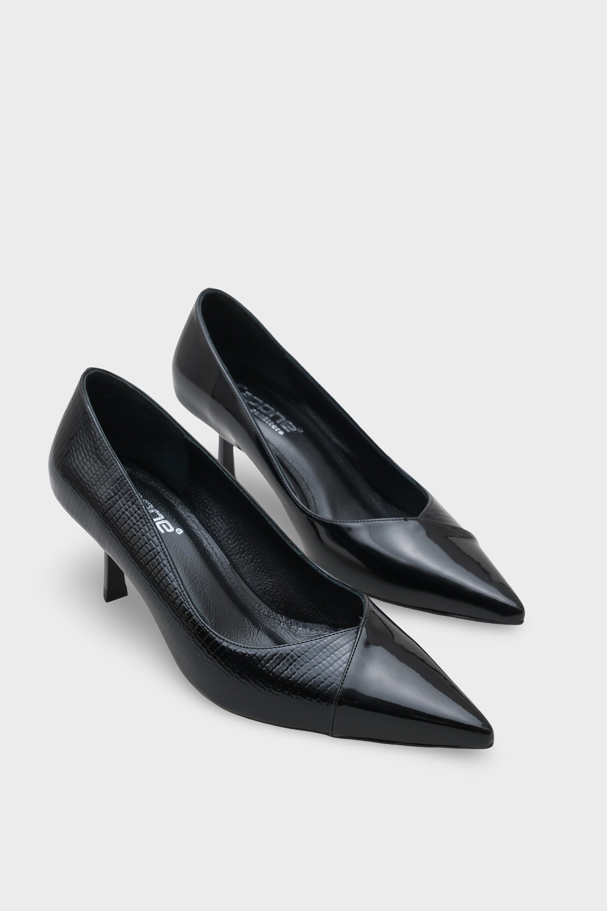 Brianne Orta Topuklu Bantlı Yılan Baskılı Hakiki Deri Astarlı Stiletto