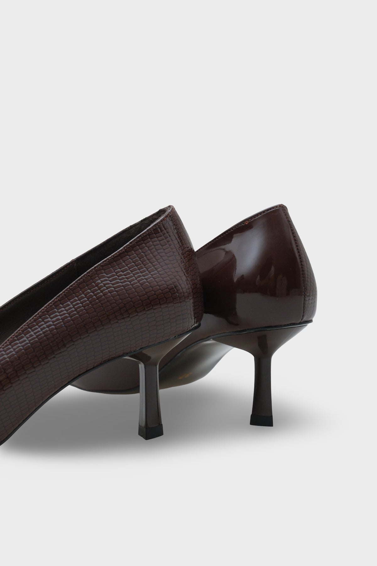 Brianne Orta Topuklu Bantlı Yılan Baskılı Hakiki Deri Astarlı Stiletto