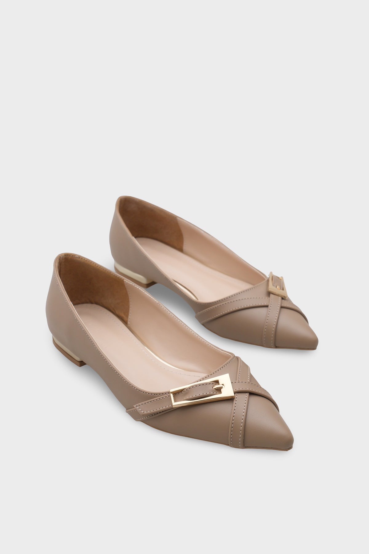 Karry Sivri Burunlu Kısa Topuklu Metal Aksesuarlı Kadın Babet