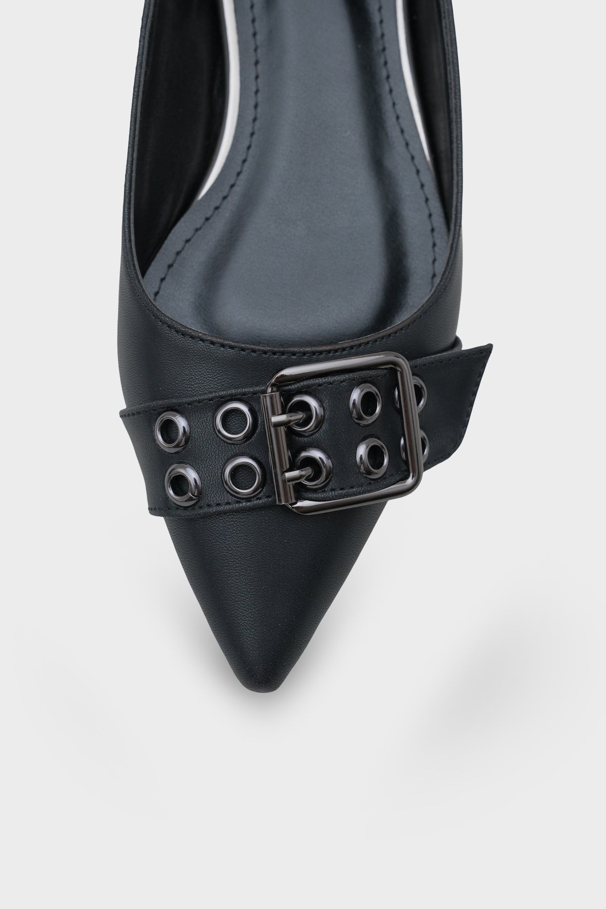 Krissie Sivri Burunlu Kısa Topuklu Metal Aksesuarlı Kadın Babet