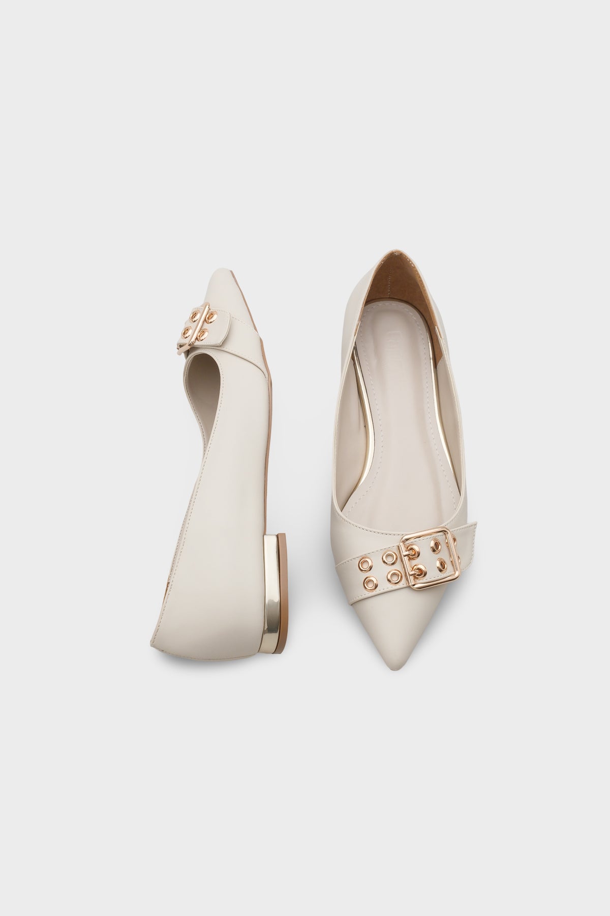 Krissie Sivri Burunlu Kısa Topuklu Metal Aksesuarlı Kadın Babet