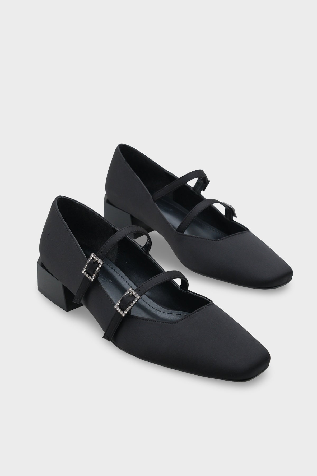 Katheryn Küt Burunlu Kısa Topuklu Taşlı Tokalı Saten Mary Jane Kadın Ayakkabı