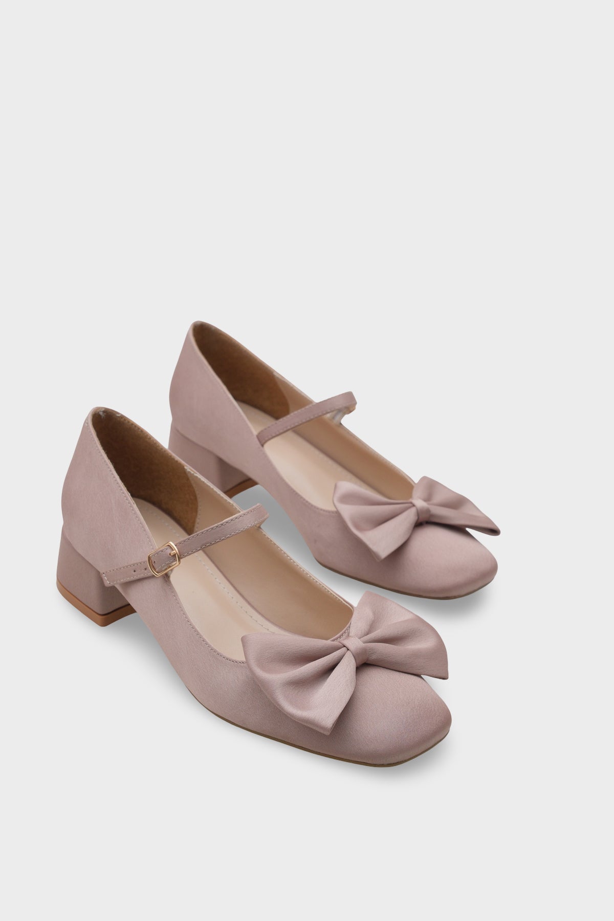 Susanna Kısa Topuklu Küt Burunlu Fiyonklu Mary Jane Saten Kadın Ayakkabı