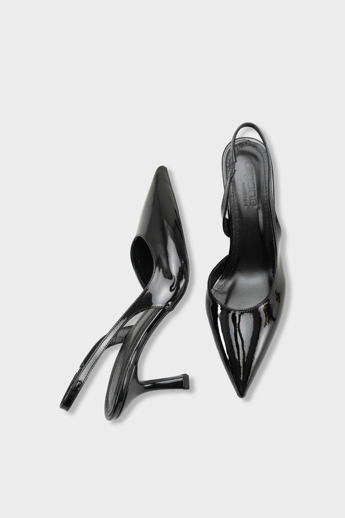 Ramonda Hakiki Deri Astarlı Sivri Burunlu Orta Topuklu Rugan Görünümlü Arkası Açık Kadın Ayakkabı