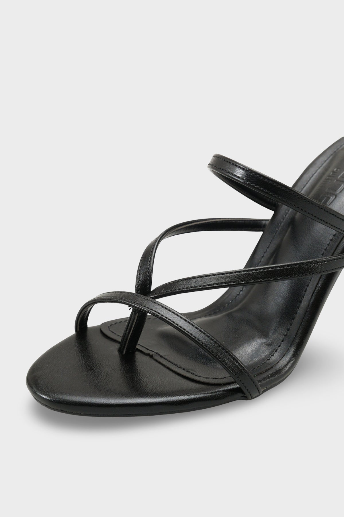 Vinnie Yuvarlak Burunlu Orta Topuklu Parmak Arası Şık Kadın Terlik