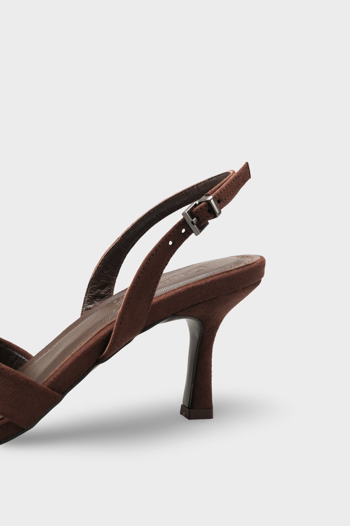 Roxana Hakiki Deri Astarlı Küt Burunlu Çapraz Bantlı Orta Topuklu Süet Görünümlü Şık Kadın Ayakkabı