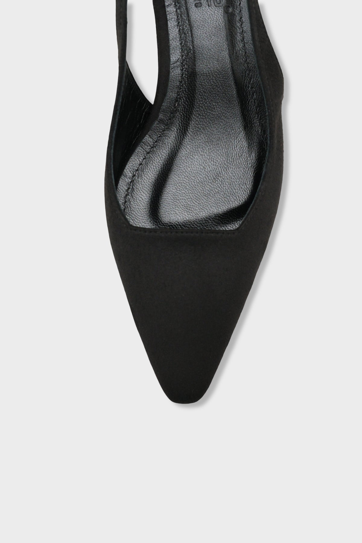 Ricki Hakiki Deri Astarlı Sivri Burunlu Orta Topuklu Süet Görünümlü Arkası Açık Kadın Ayakkabı