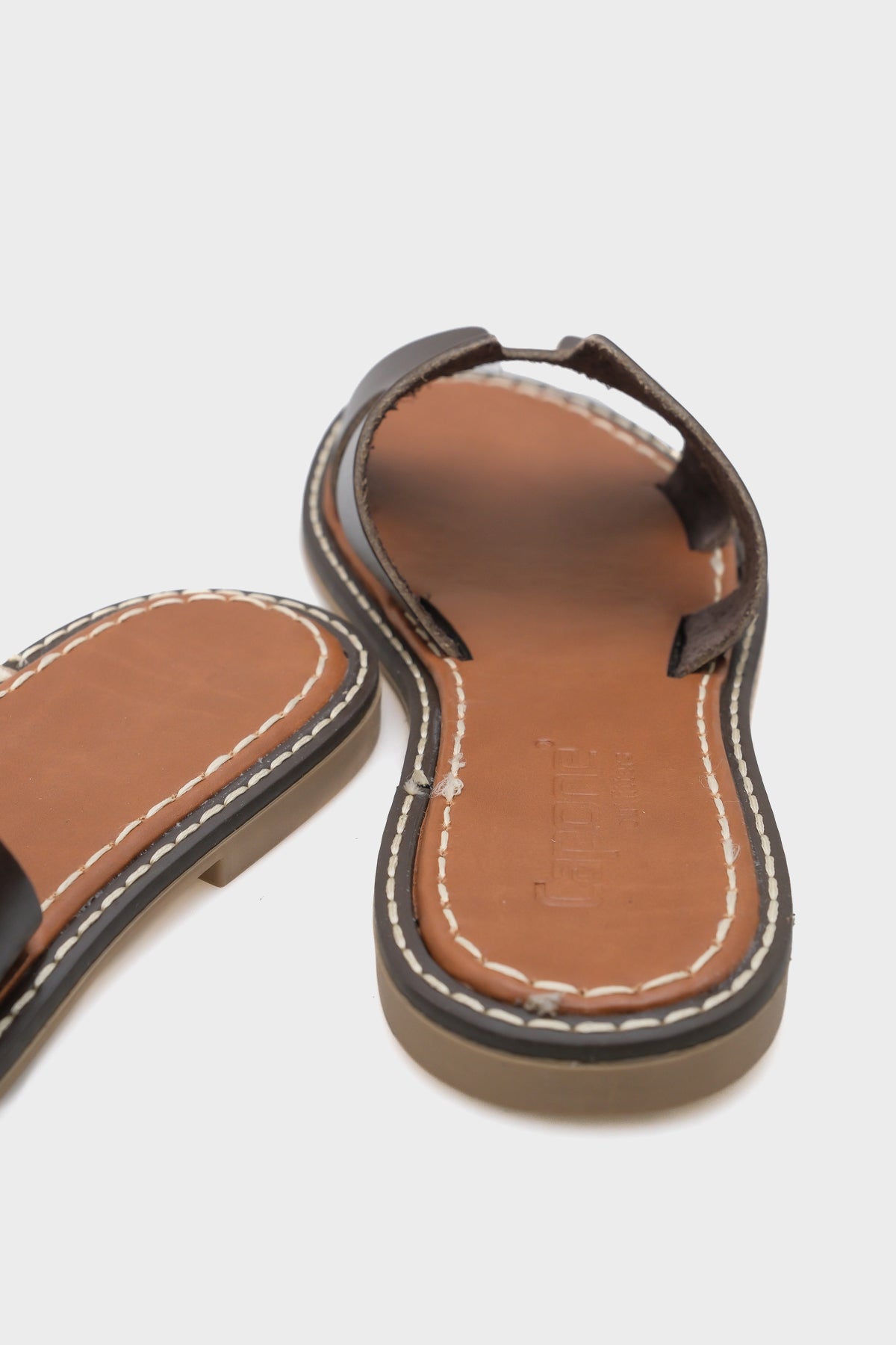 Madelin H Bantlı Kadın Deri Terlik