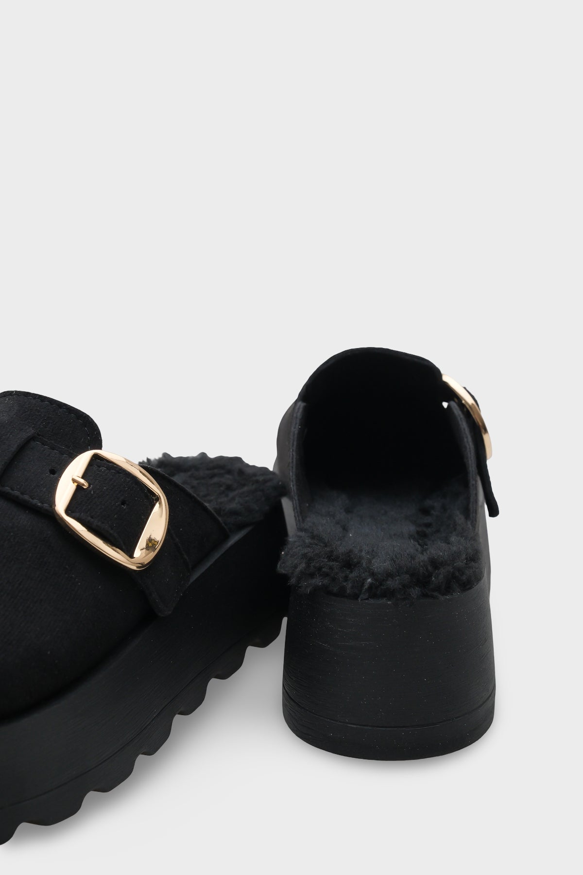 Leticia Kürklü Süet Görünümlü Kadın Sabo