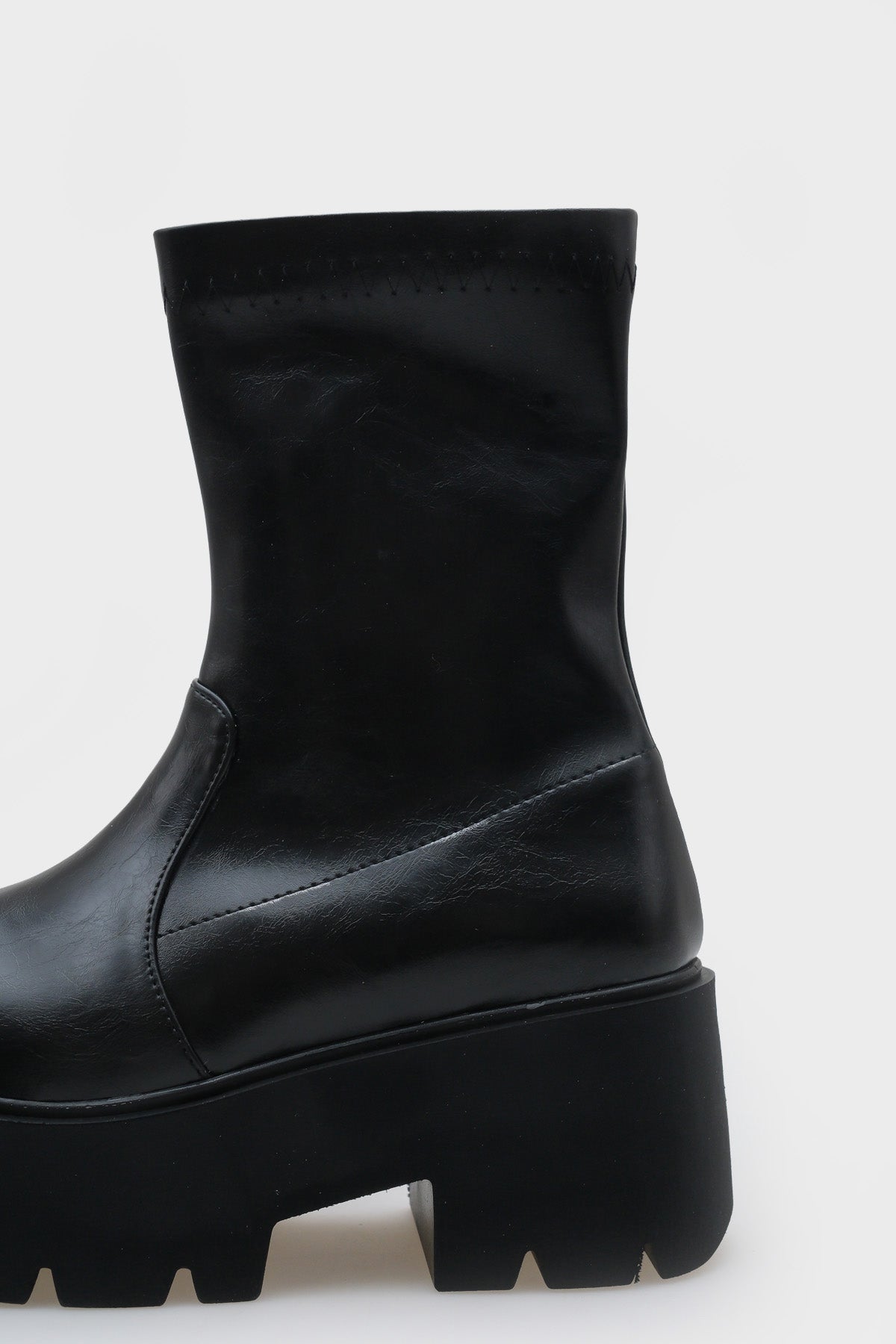 Stacy Dolgu Tabanlı Kadın Bot