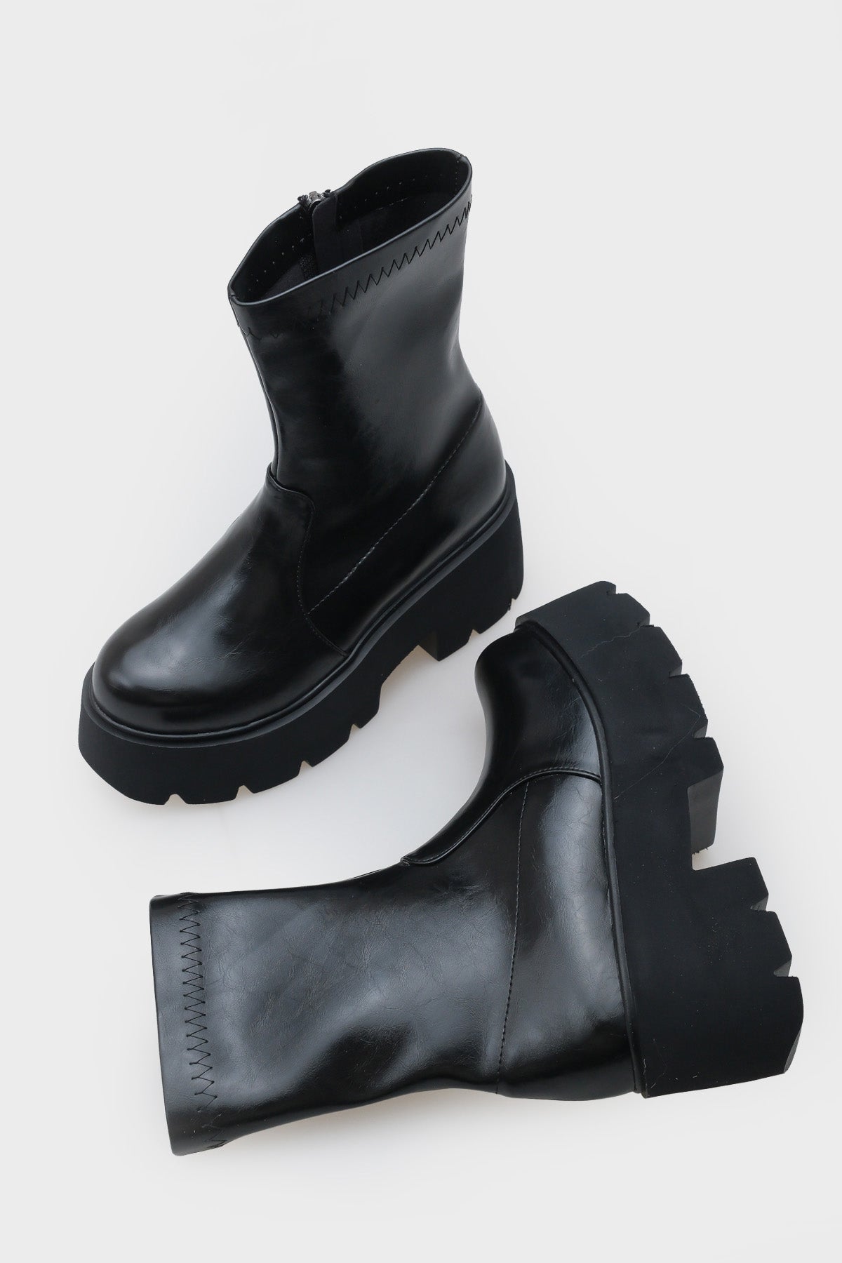 Stacy Dolgu Tabanlı Kadın Bot