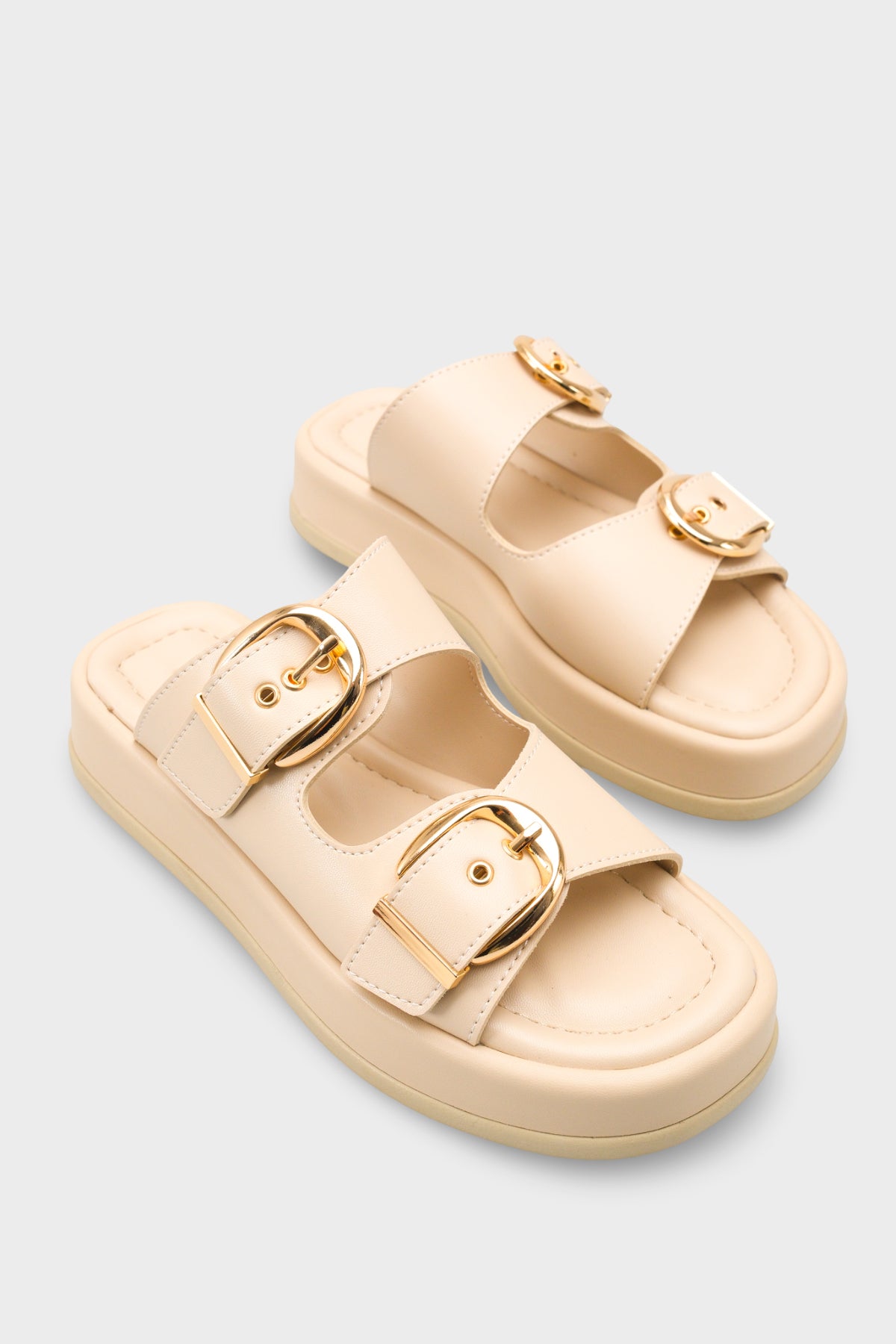 Vivien Dolgu Topuklu Çift Bantlı Tokalı Kadın Terlik