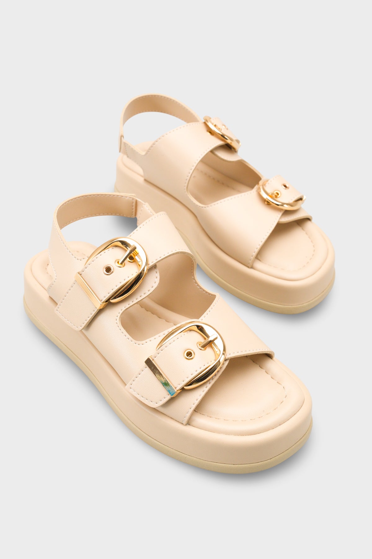 Cortney Dolgu Topuklu Çift Bantlı Tokalı Kadın Sandalet