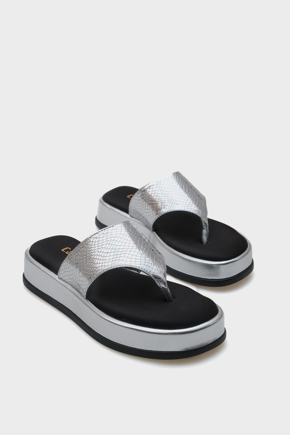 Margalo Dolgu Topuklu Taşlı Parmak Arası Kadın Terlik