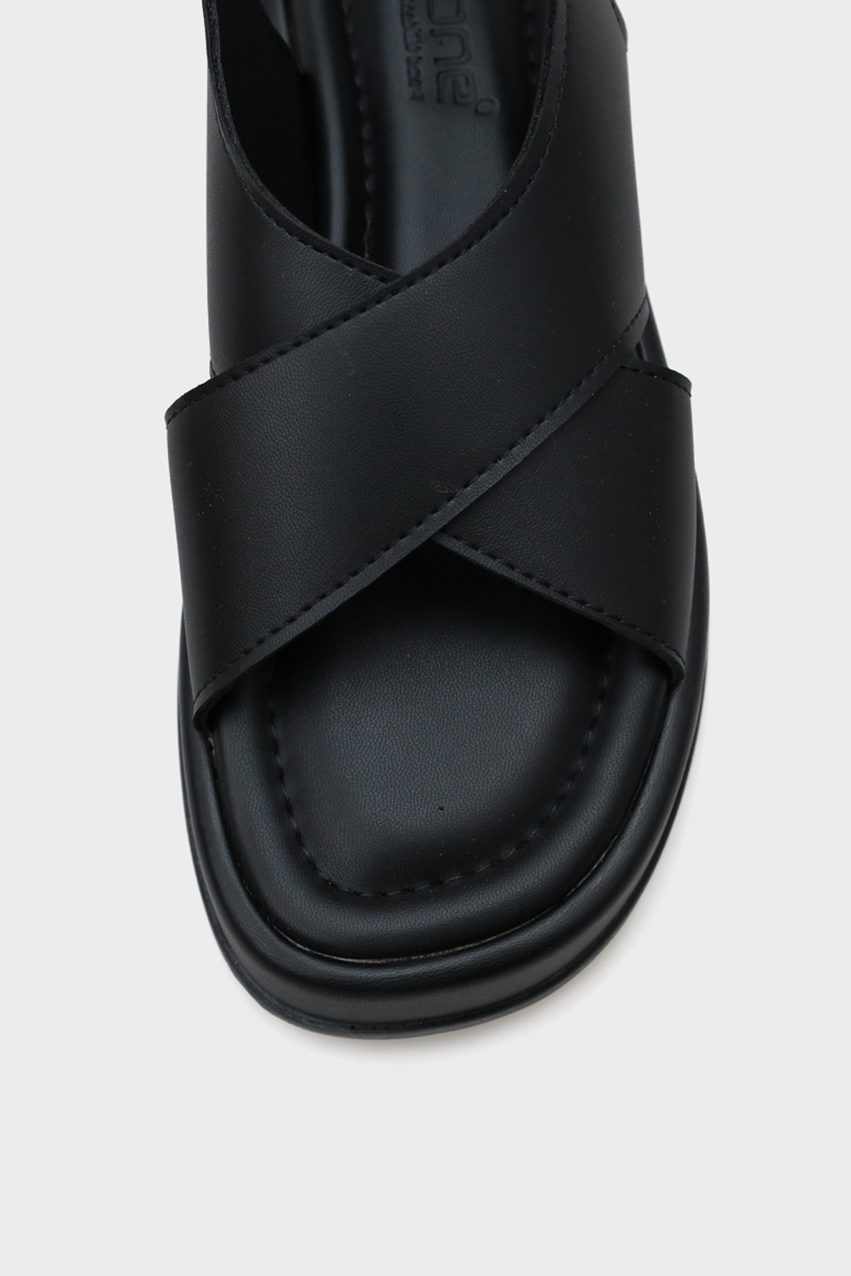 Dena Dolgu Topuklu Çapraz Bantlı Kadın Sandalet