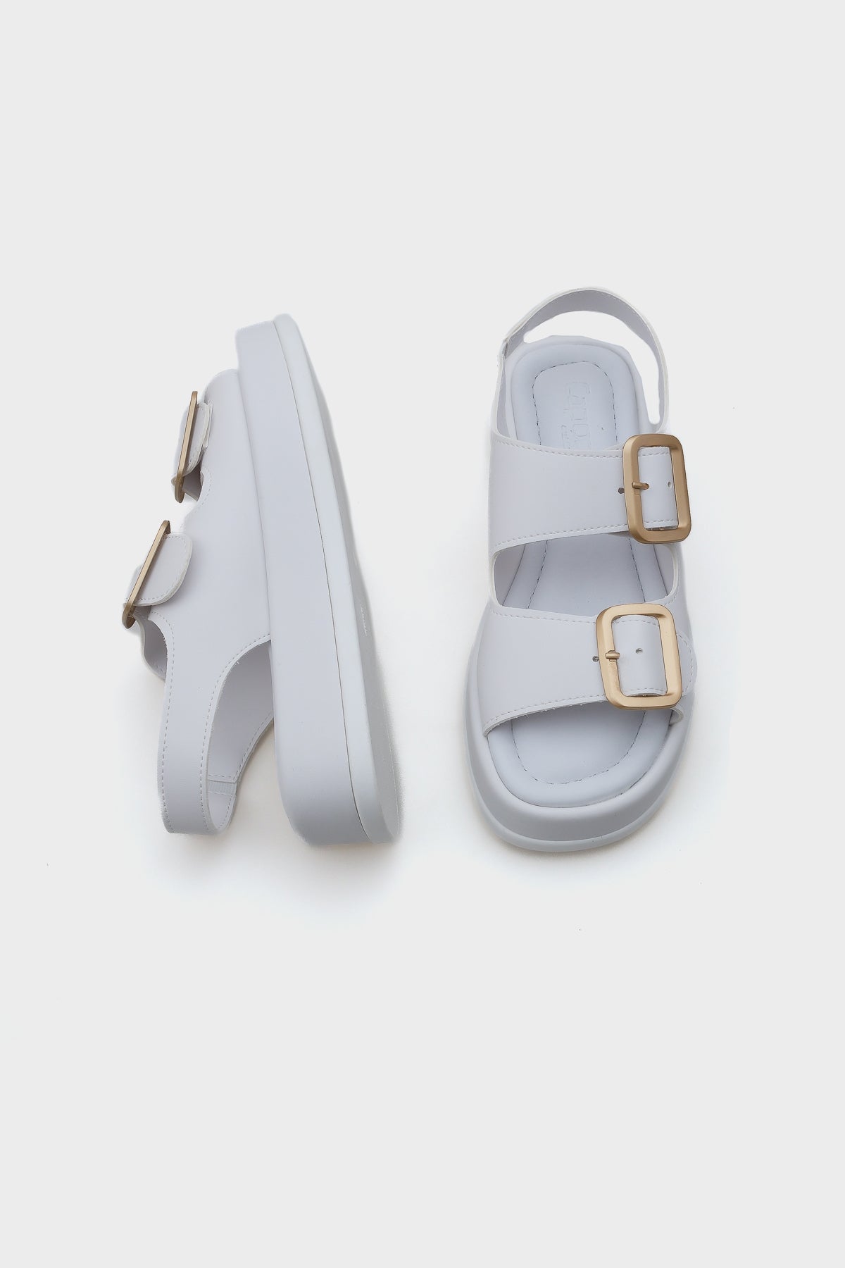 Denice Dolgu Topuklu Çift Bantlı Tokalı Kadın Sandalet