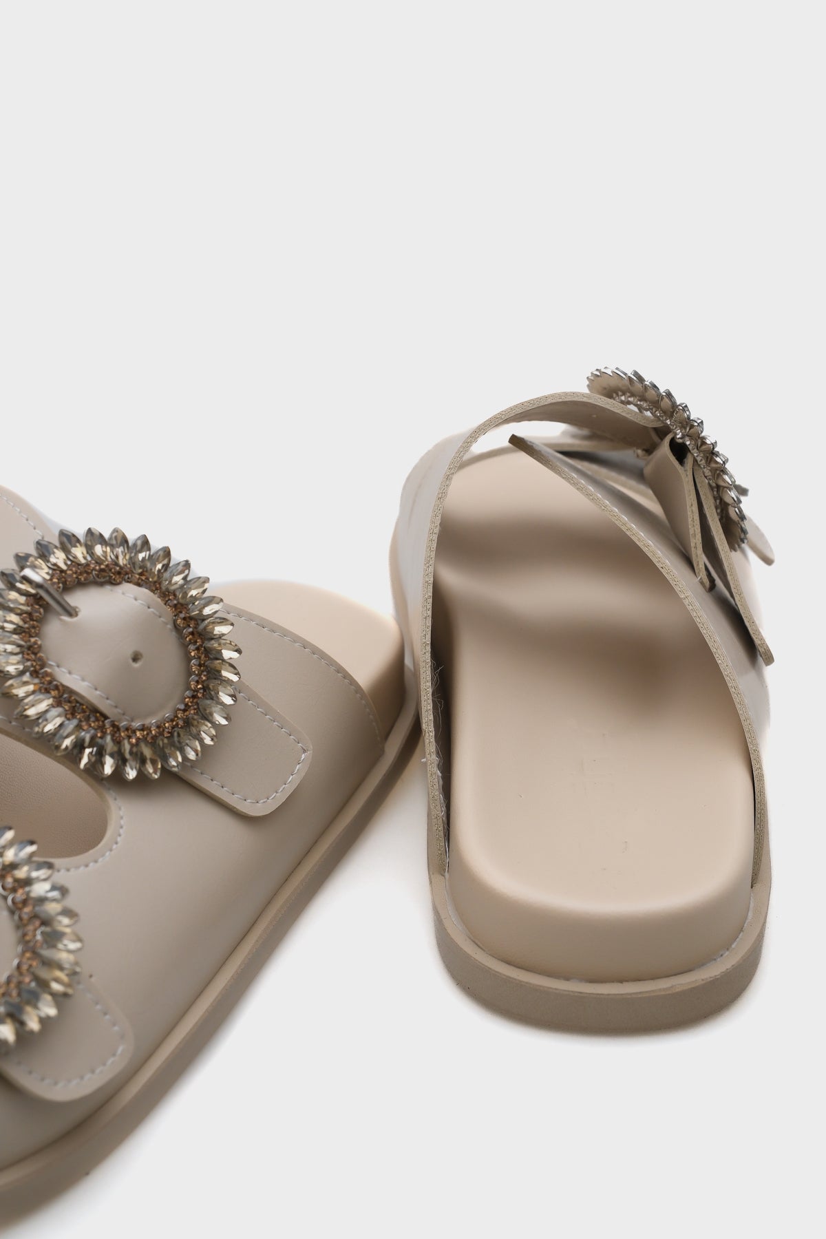 Marice Taşlı Tokalı Düz Topuklu Kadın Terlik