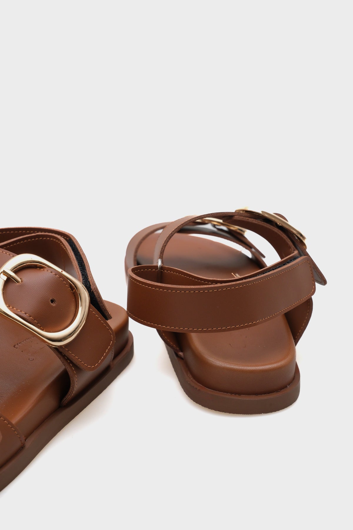 Marie Çift Metal Tokalı Düz Topuklu Kadın Sandalet