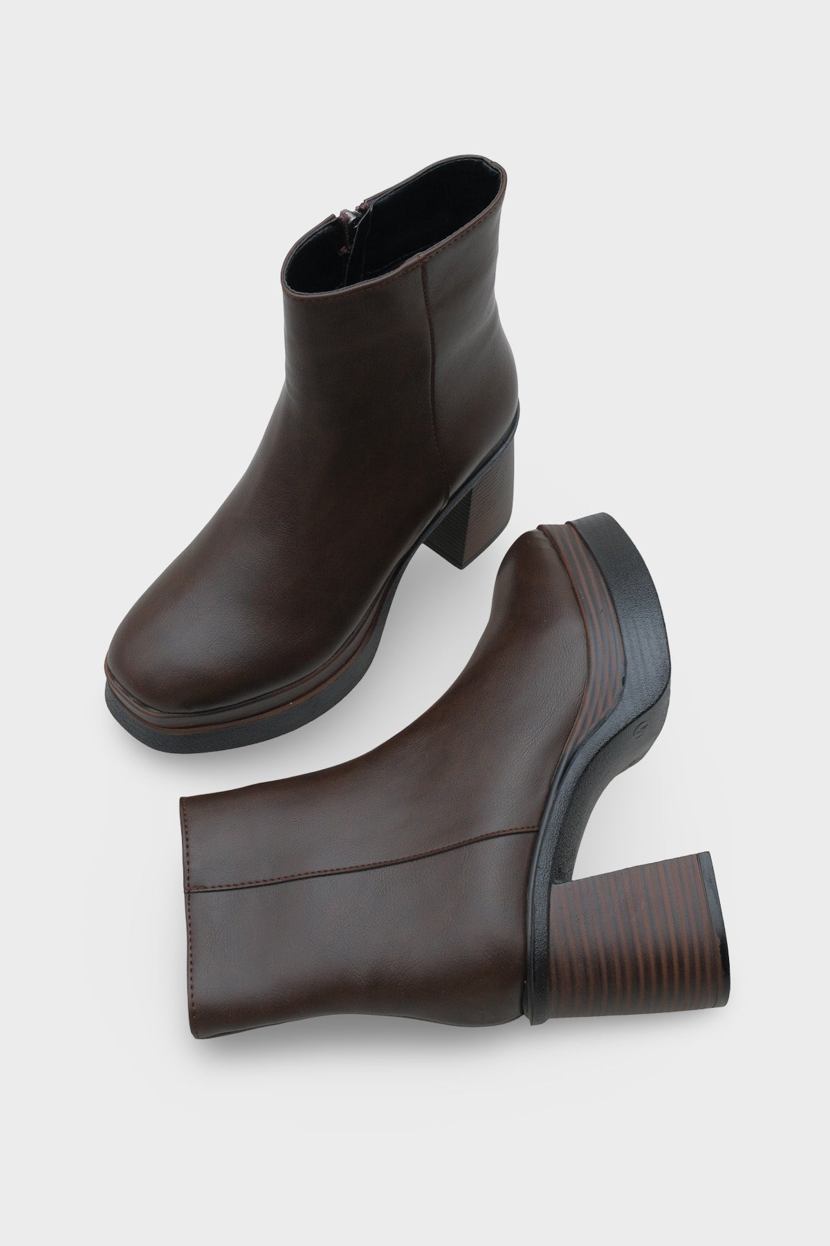 Sherry 1504 Yuvarlak Burunlu Yandan Fermuarlı Orta Topuklu Kadın Bot