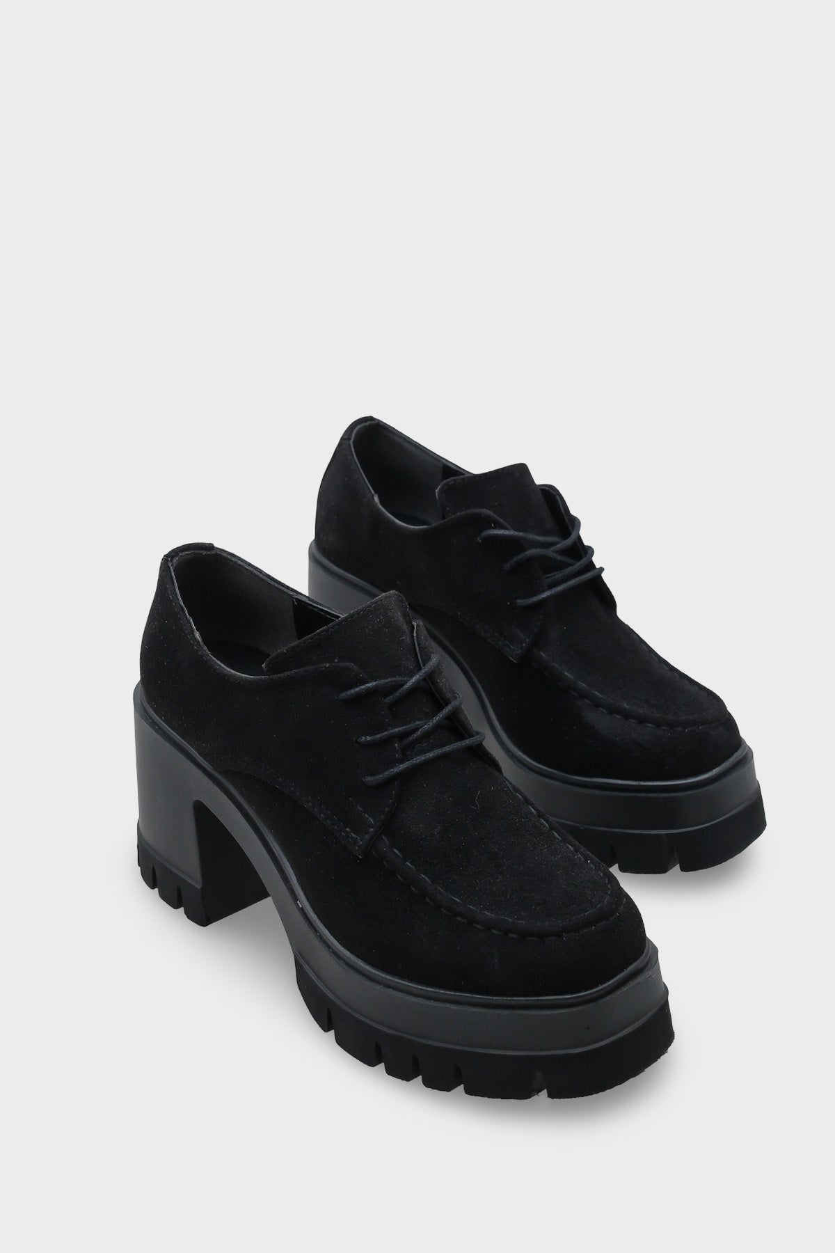 Perle 1007 Yuvarlak Burunlu Bağcıklı Orta Topuklu Kadın Loafer