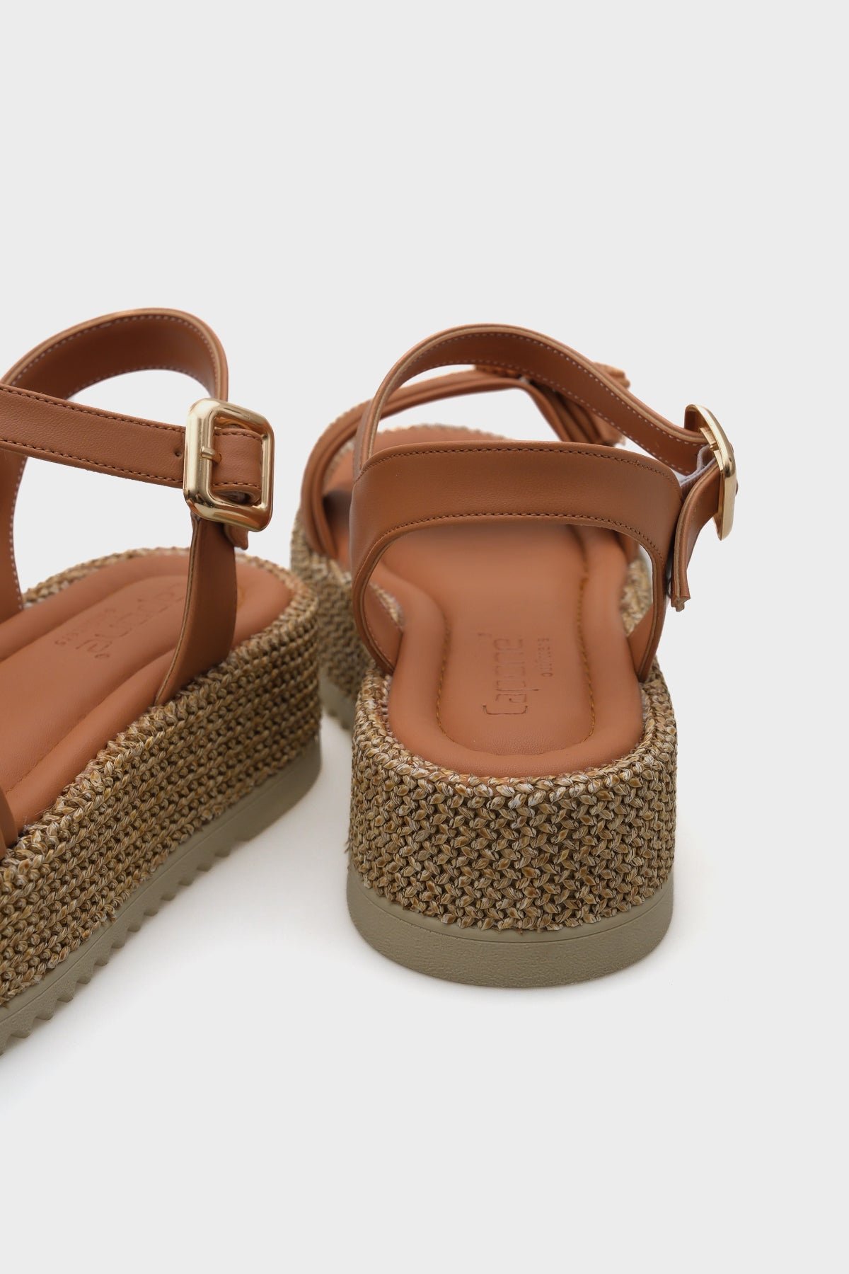 Vanda Ahşap Tek Tokalı Leoparlı Hasırlı Dolgu Topuklu Kadın Sandalet