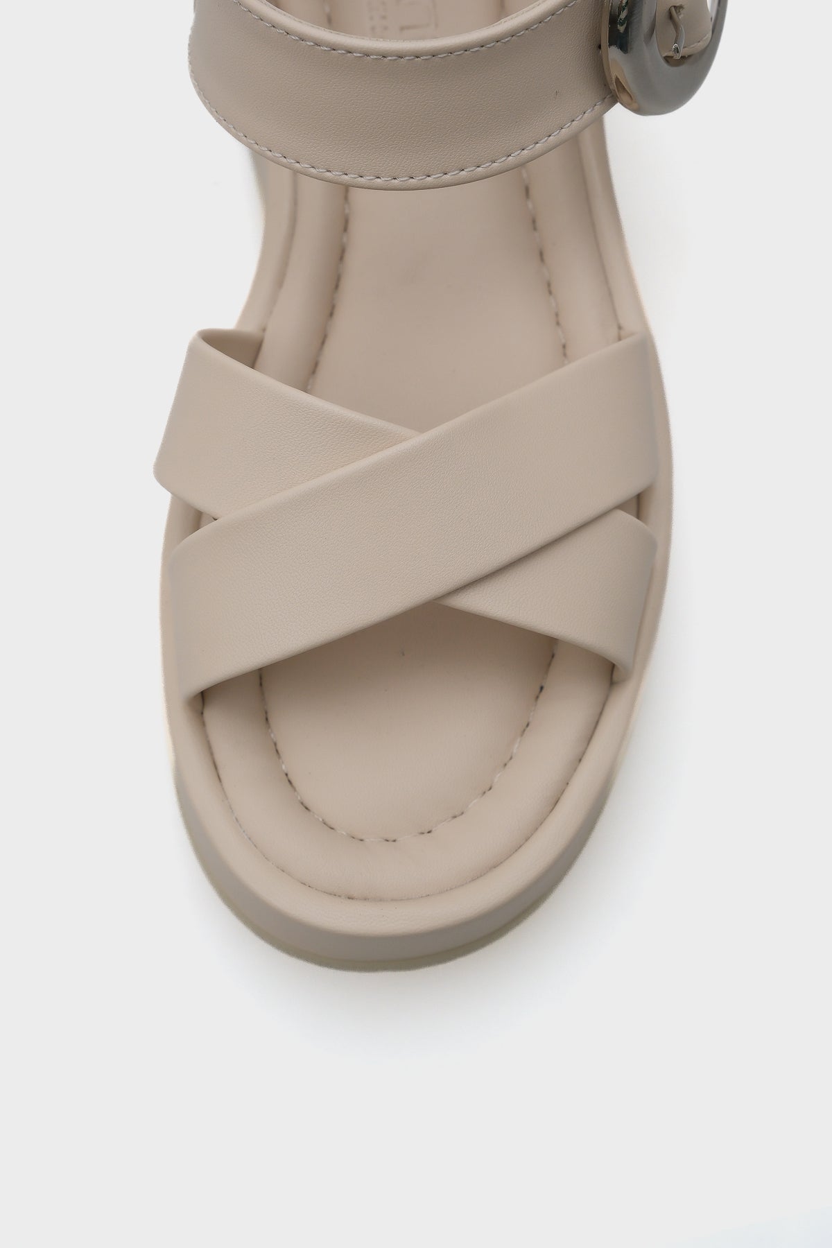 Dolly Çapraz Bantlı Konfor Tokalı Dolgu Topuklu Kadın Sandalet
