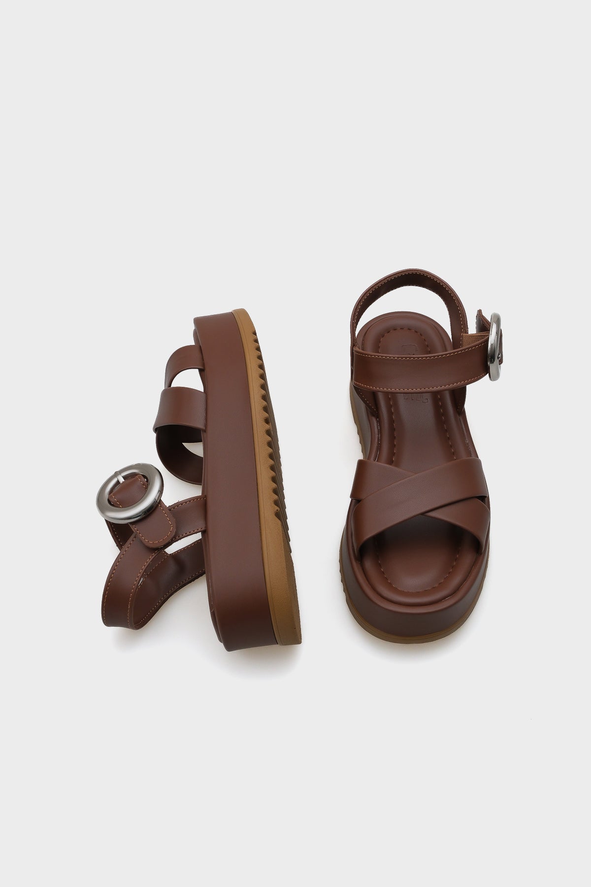 Dolly Çapraz Bantlı Konfor Tokalı Dolgu Topuklu Kadın Sandalet