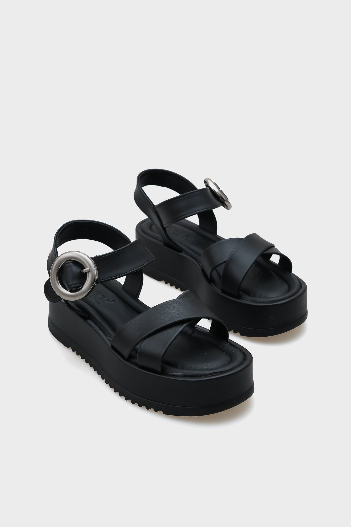 Dolly Çapraz Bantlı Konfor Tokalı Dolgu Topuklu Kadın Sandalet