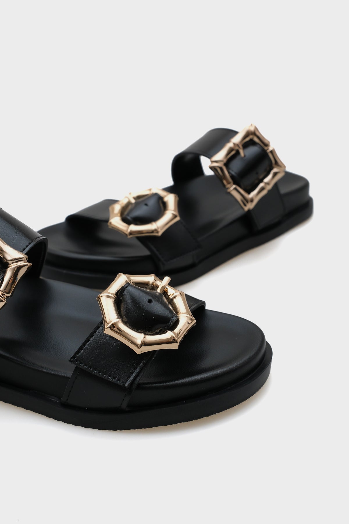 Marti  Çift Tokalı Kadın Konfor Terlik