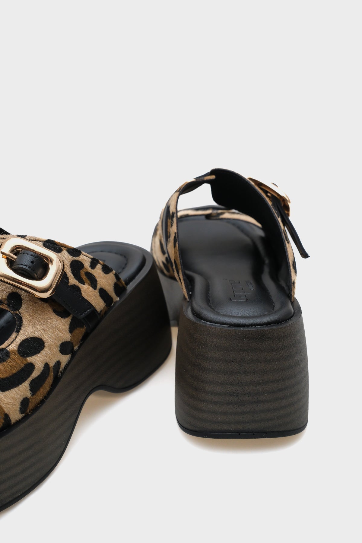 Masha Dolgu Topuklu Çift Tokalı Kadın Terlik