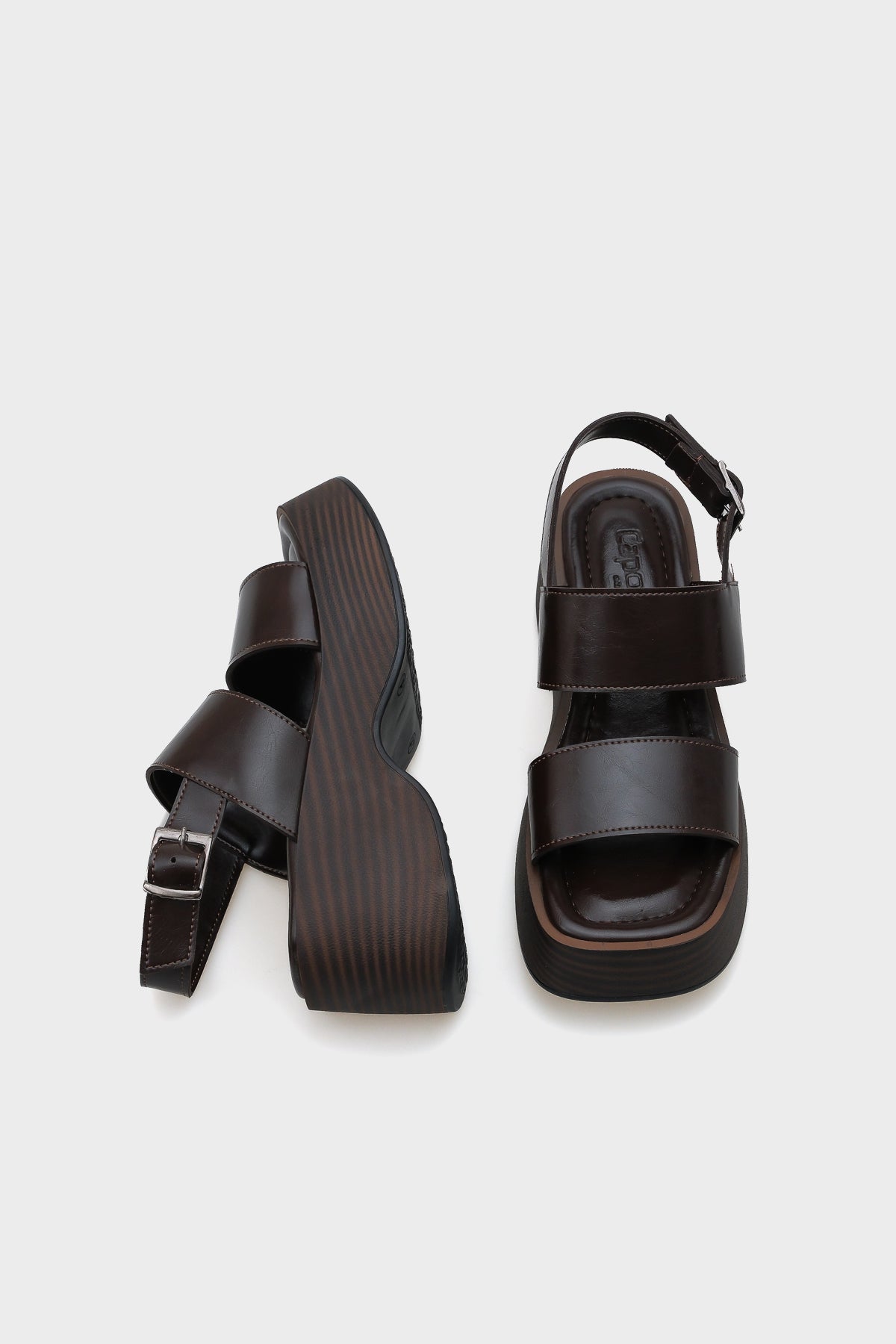 Dora Dolgu Topuklu Çift Bantlı Kadın Sandalet