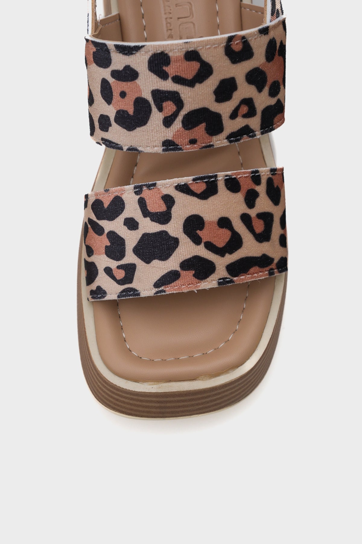 Dora Dolgu Topuklu Çift Bantlı Kadın Sandalet