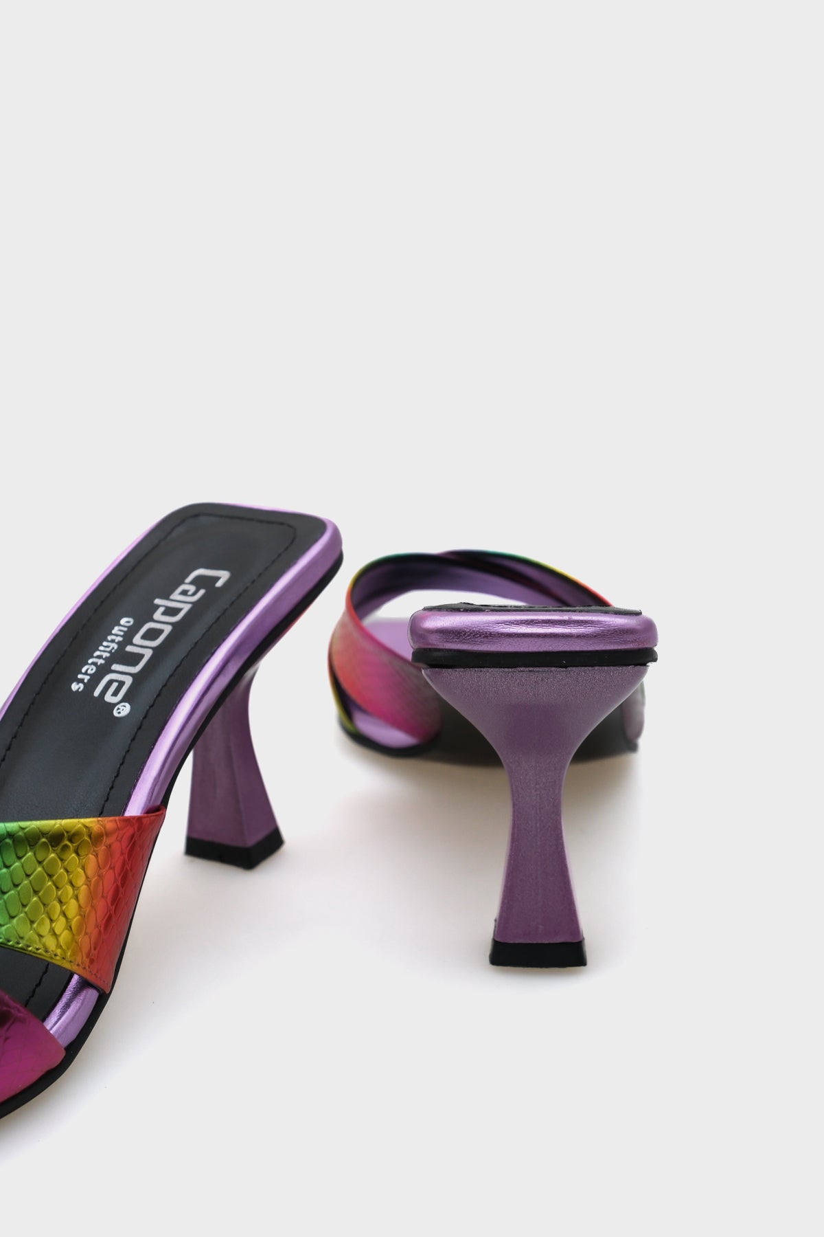 Mavis Küt Burunlu Yılan Desenli Çapraz Bantlı Orta Topuklu Metalik Kadın Terlik