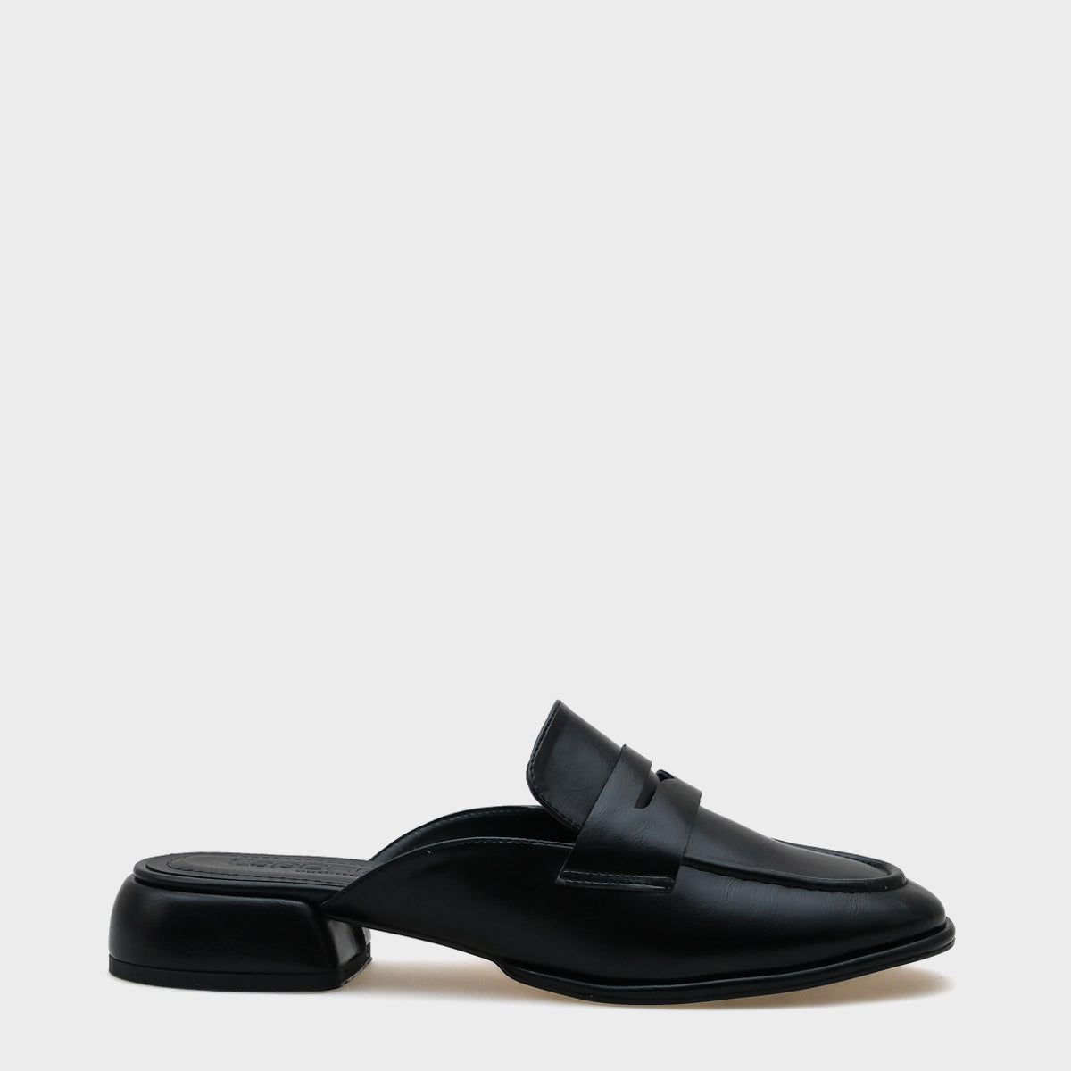 Max Burnu Kapalı Kadın Terlik