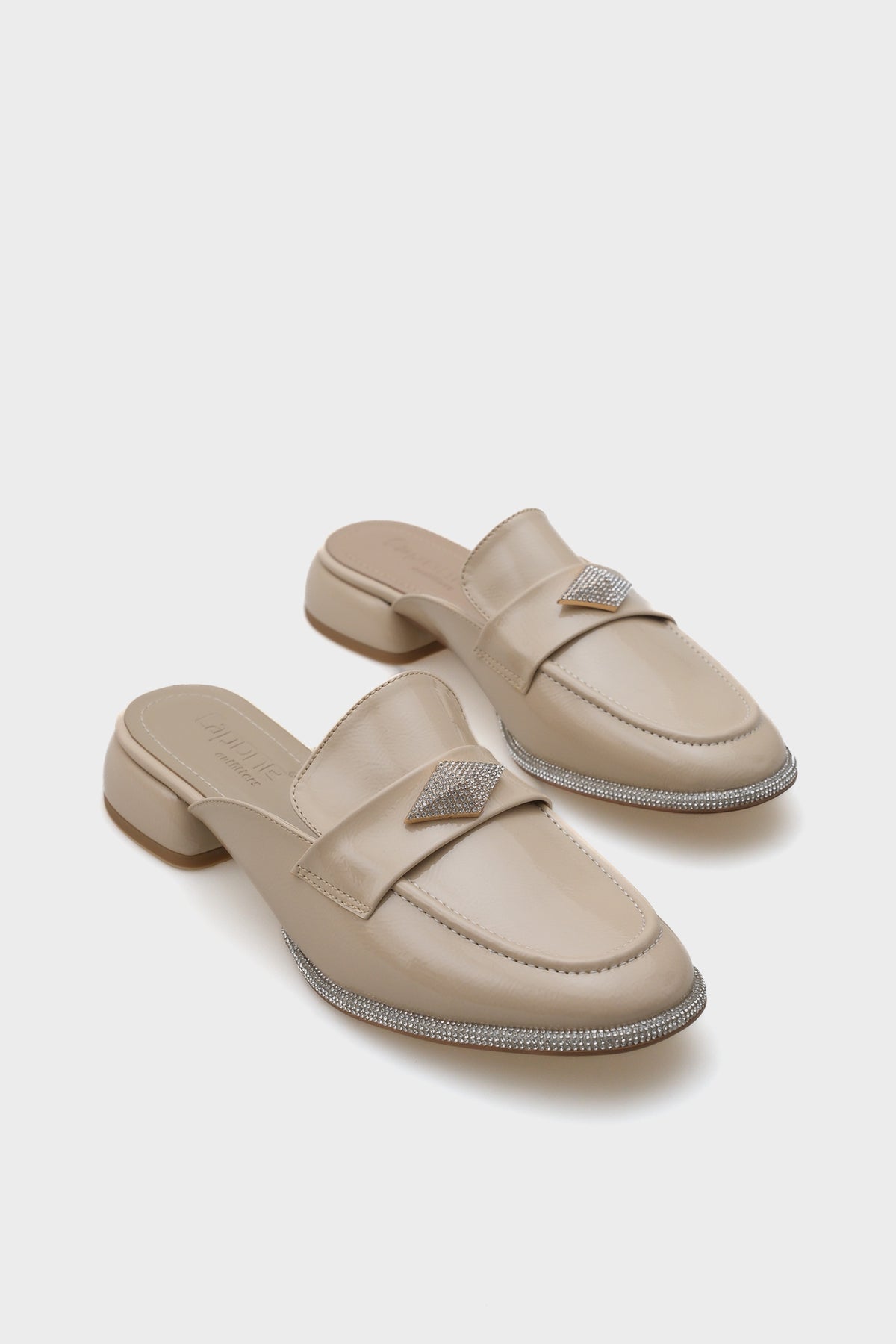 Maya Taşlı Burnu Kapalı Kadın Terlik