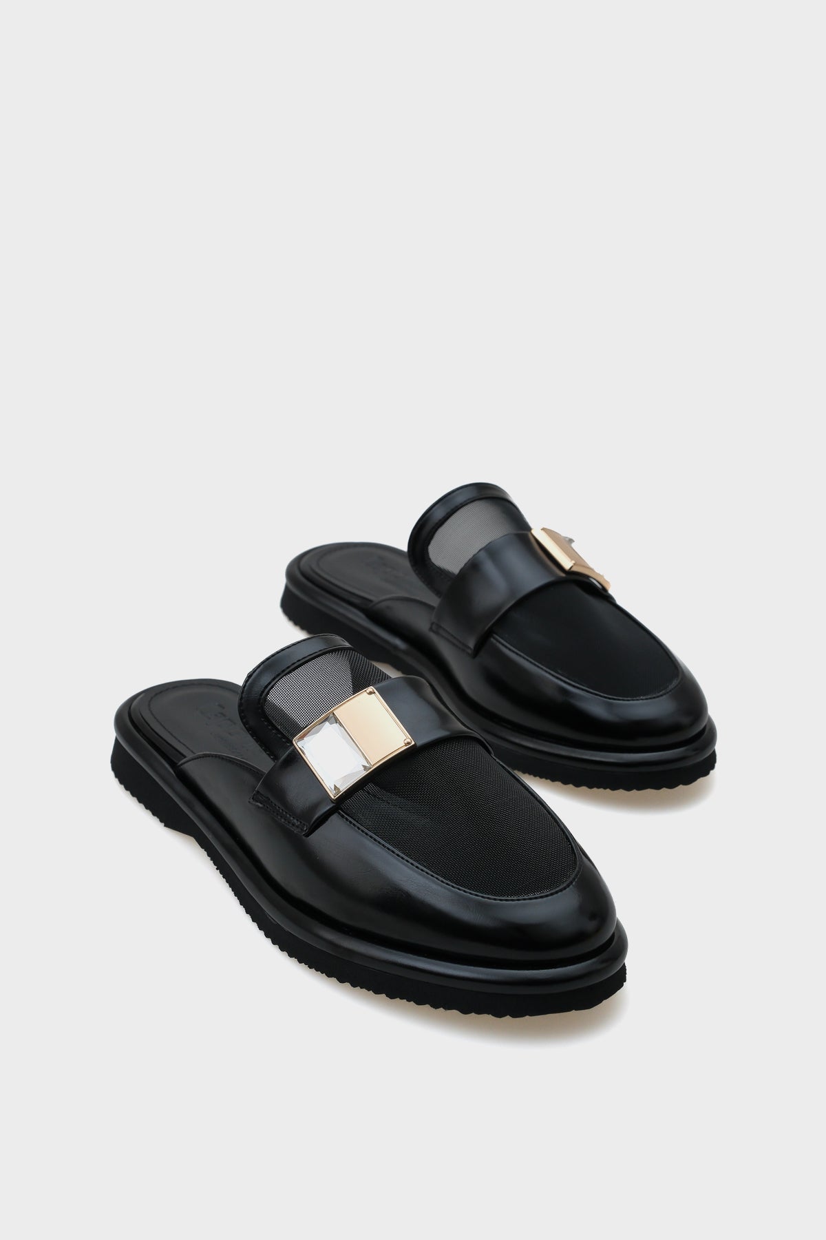 Meggie Burnu Kapalı Fileli Kadın Terlik