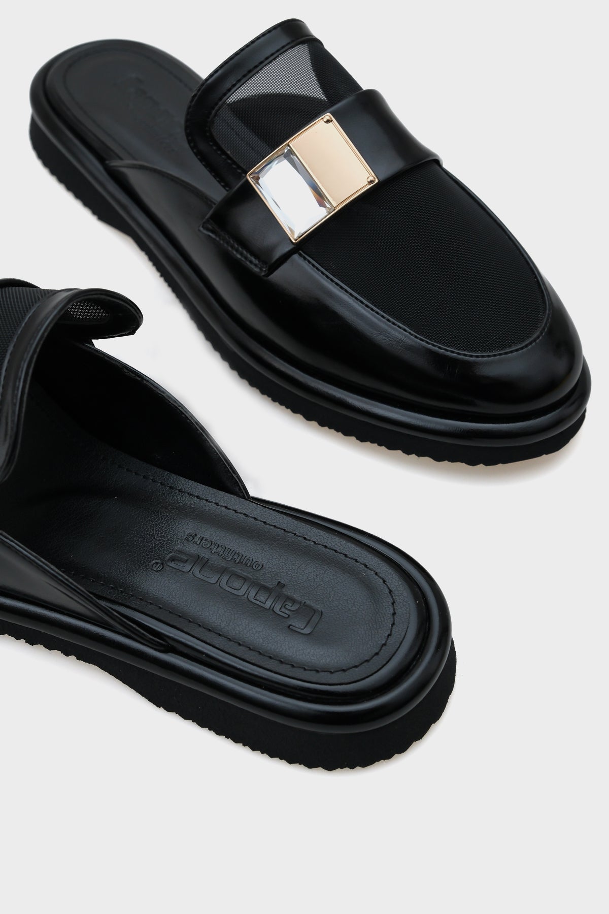 Meggie Burnu Kapalı Fileli Kadın Terlik