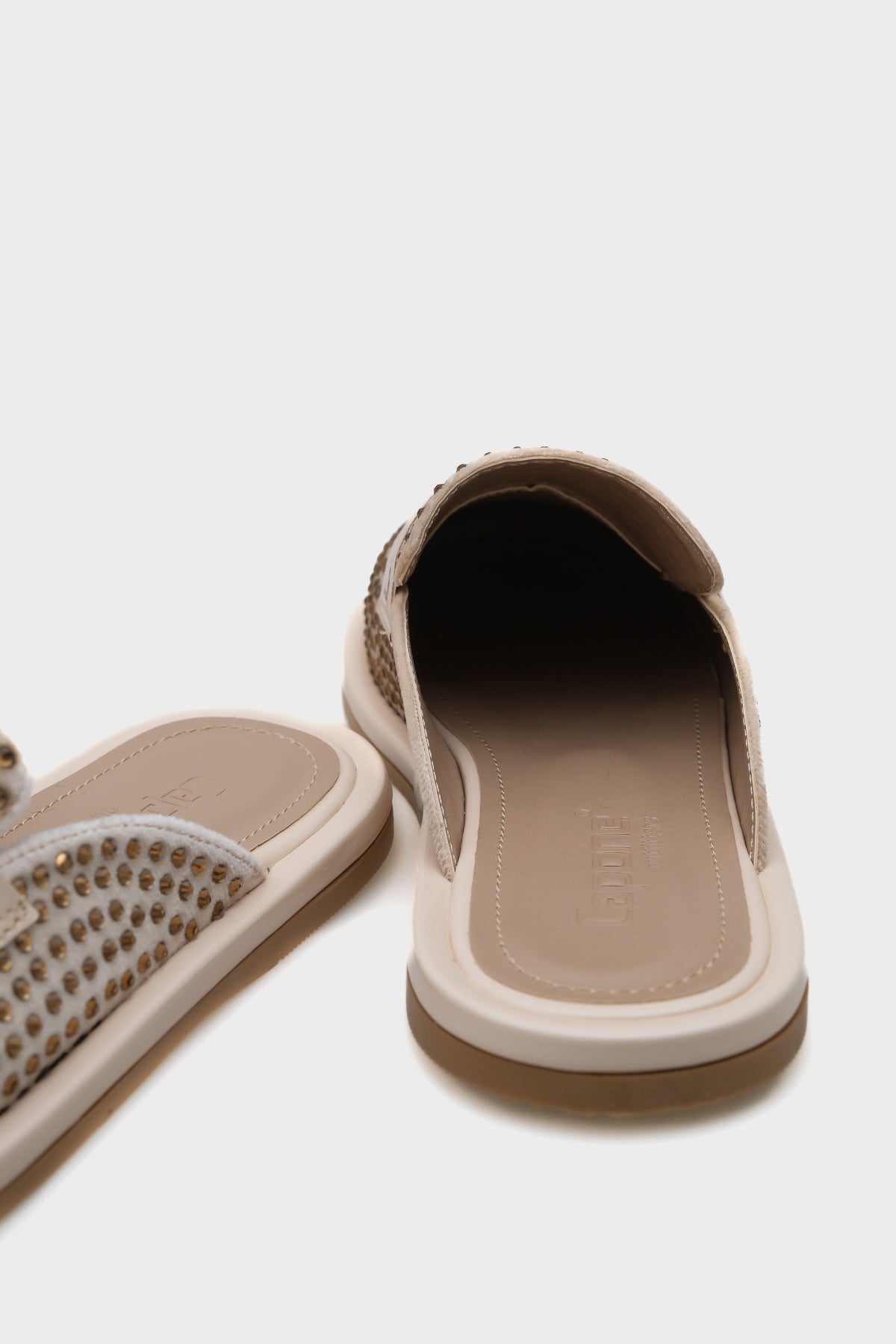 Meris Kadife Taşlı Burnu Kapalı Kadın Terlik