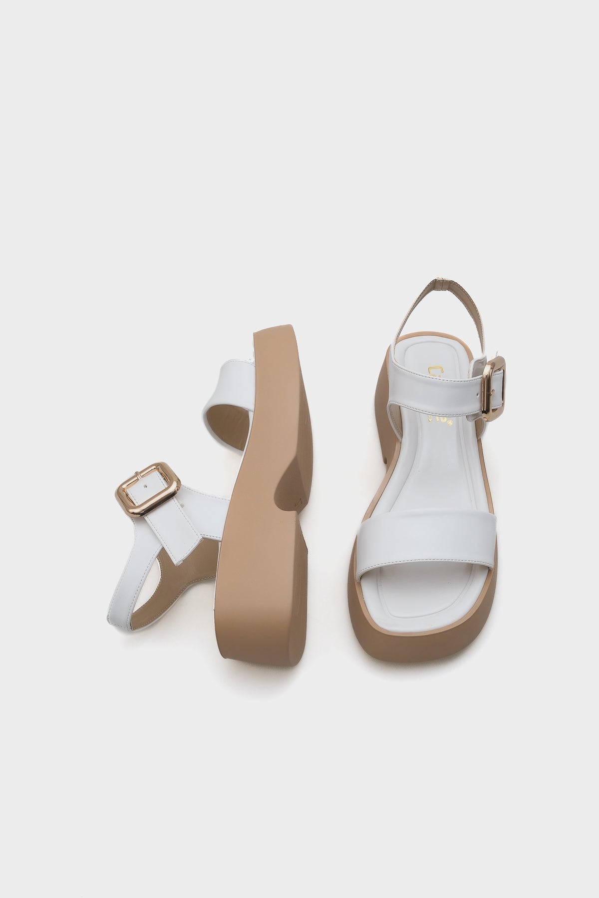 Eddie Dolgu Topuklu Tek Bantlı Tokalı Kadın Konfor Sandalet