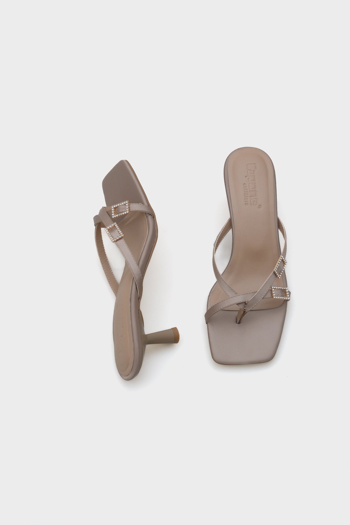 Milena Küt Burunlu Orta Topuklu Çift Taşlı Tokalı Saten Kadın Terlik